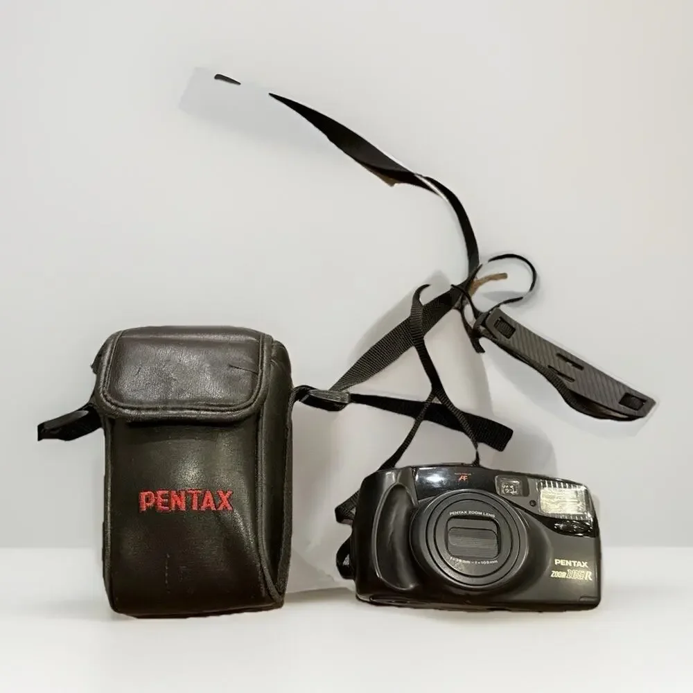 Pentax Film Point Shoot Camera Zoom 105-R 35mm with Case Vintage For Parts Only